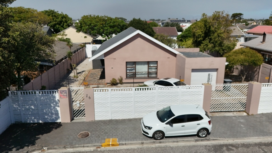 3 Bedroom Property for Sale in Belgravia Western Cape